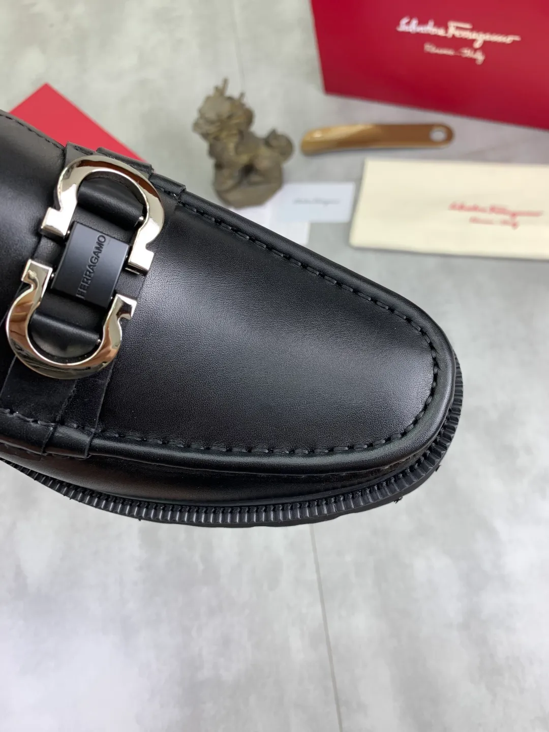 Men's men's shoes 💰P560 new high quality [Ferragamo/Ferragamo] latest model original imported calfskin, imported cowhide lining + original luxury metal buckle + original combination outsole Comparison without pressure Code number: 38-44 (45 customized)